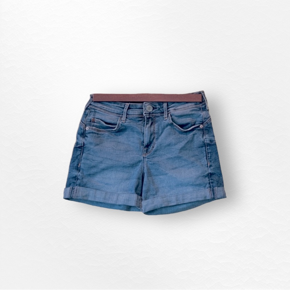 &Denim H&M Low Waist Push Up Denim Shorts